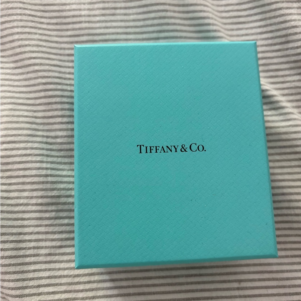 Tiffany & Co. T smile necklace
